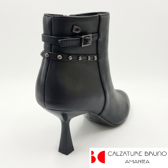 stivaletti-rocchetto-borchie-nere-calzature-bruno-2