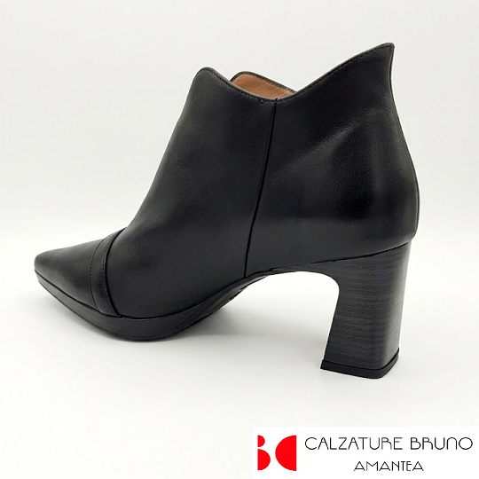 tronchetto-fibbia-nere-calzature-bruno-1